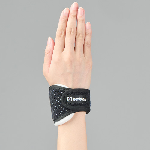 リストバンド140